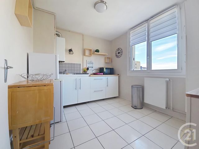 Appartement Studio à louer - 1 pièce - 32.84 m2 - COMPIEGNE - 60 - PICARDIE - Century 21 Agence Saint Antoine