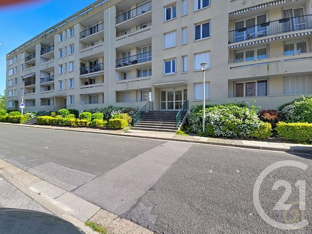 Appartement Studio à louer - 1 pièce - 32.84 m2 - COMPIEGNE - 60 - PICARDIE - Century 21 Agence Saint Antoine