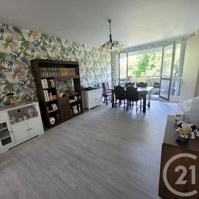 Appartement F3 à vendre - 3 pièces - 76.12 m2 - COMPIEGNE - 60 - PICARDIE - Century 21 Agence Saint Antoine