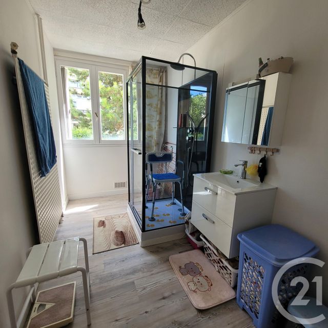 Appartement F3 à vendre - 3 pièces - 76.12 m2 - COMPIEGNE - 60 - PICARDIE - Century 21 Agence Saint Antoine