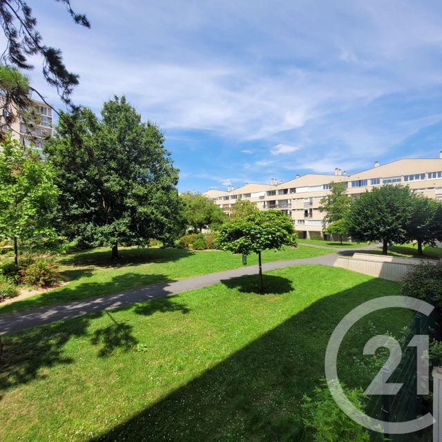 Appartement F3 à vendre - 3 pièces - 76.12 m2 - COMPIEGNE - 60 - PICARDIE - Century 21 Agence Saint Antoine