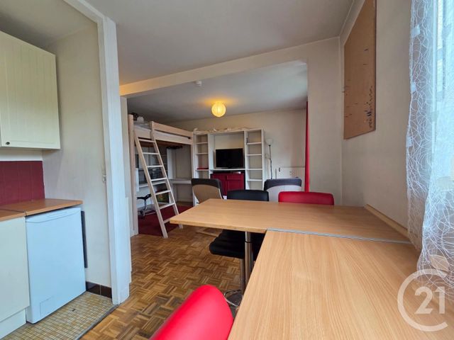 Appartement Studio à louer - 1 pièce - 28.24 m2 - COMPIEGNE - 60 - PICARDIE - Century 21 Agence Saint Antoine