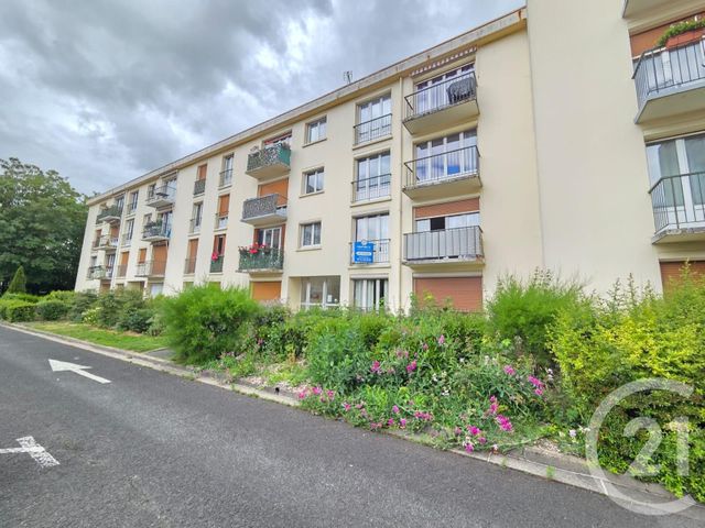 Appartement Studio à louer - 1 pièce - 28.24 m2 - COMPIEGNE - 60 - PICARDIE - Century 21 Agence Saint Antoine