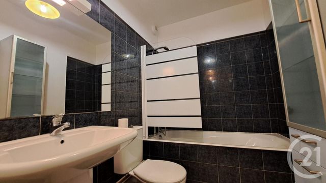 Appartement Studio à louer - 1 pièce - 29.53 m2 - COMPIEGNE - 60 - PICARDIE - Century 21 Agence Saint Antoine