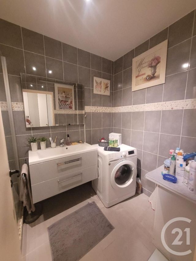 Appartement F5 à vendre - 5 pièces - 97.44 m2 - COMPIEGNE - 60 - PICARDIE - Century 21 Agence Saint Antoine