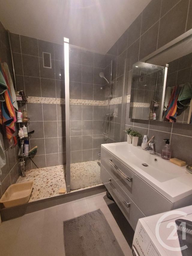 Appartement F5 à vendre - 5 pièces - 97.44 m2 - COMPIEGNE - 60 - PICARDIE - Century 21 Agence Saint Antoine