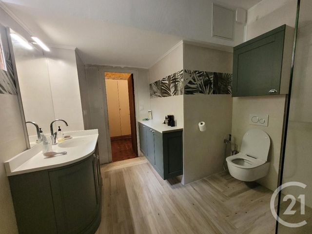 Appartement Atelier d'artiste à vendre - 2 pièces - 92.0 m2 - COMPIEGNE - 60 - PICARDIE - Century 21 Agence Saint Antoine