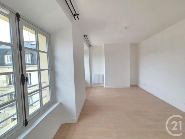 Appartement F3 à louer - 3 pièces - 65.55 m2 - COMPIEGNE - 60 - PICARDIE - Century 21 Agence Saint Antoine