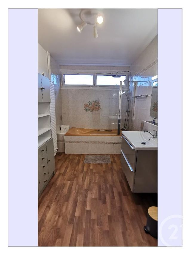 Appartement à louer - 4 pièces - 86.0 m2 - COMPIEGNE - 60 - PICARDIE - Century 21 Agence Saint Antoine