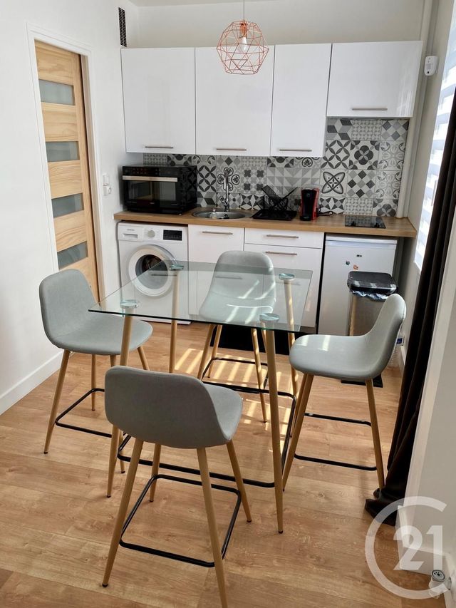 Appartement Studio à louer - 1 pièce - 25.82 m2 - COMPIEGNE - 60 - PICARDIE - Century 21 Agence Saint Antoine