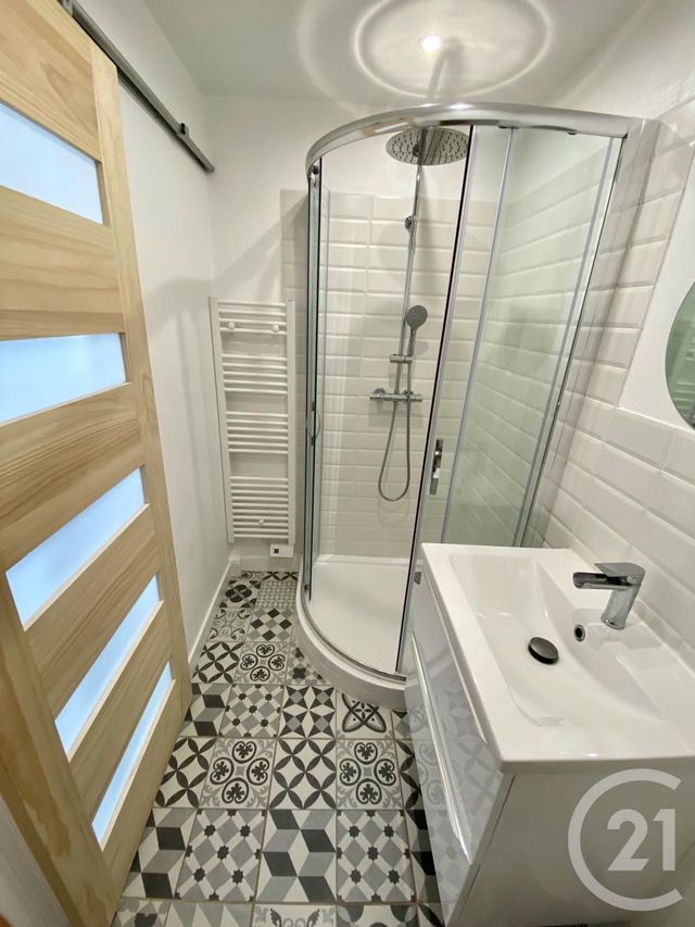 Appartement Studio à louer - 1 pièce - 25.82 m2 - COMPIEGNE - 60 - PICARDIE - Century 21 Agence Saint Antoine