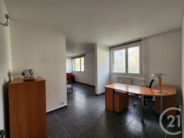 Appartement F4 à vendre - 4 pièces - 85.0 m2 - COMPIEGNE - 60 - PICARDIE - Century 21 Agence Saint Antoine